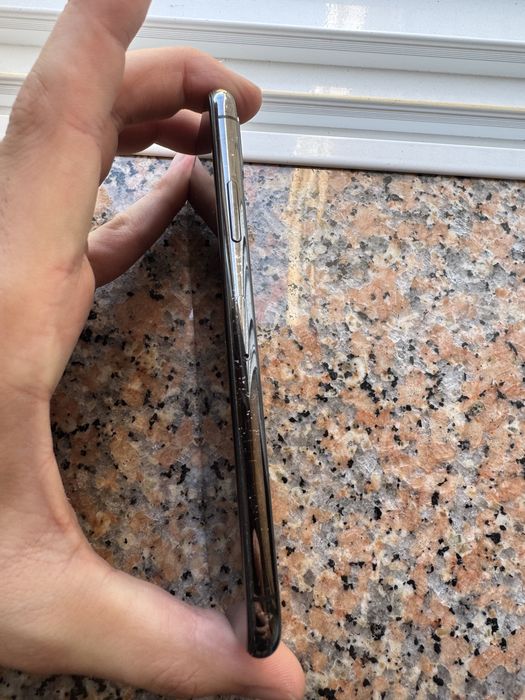 Iphone XR 64 GB - Avariado / Não liga