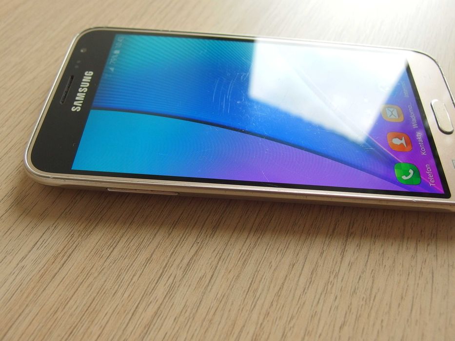 SAMSUNG Galaxy J3 SM-J320FN super amoled NFC android 5.0