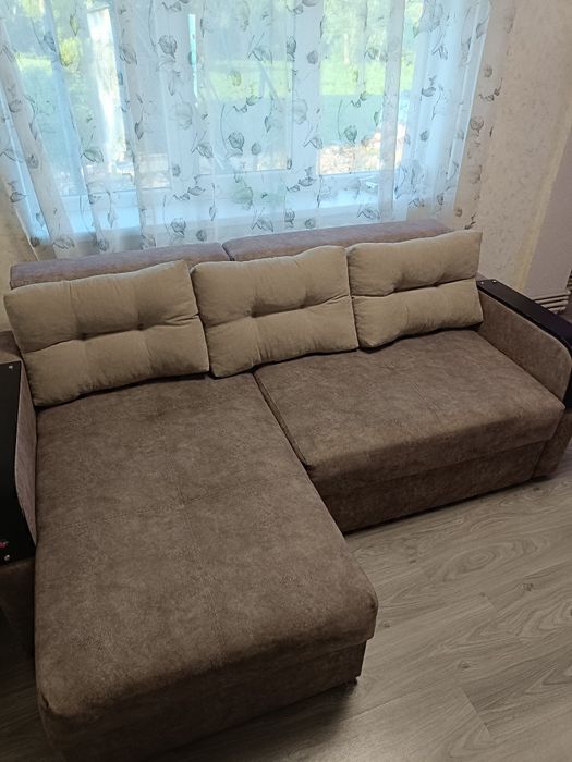 Продам розкладний вугловий диван