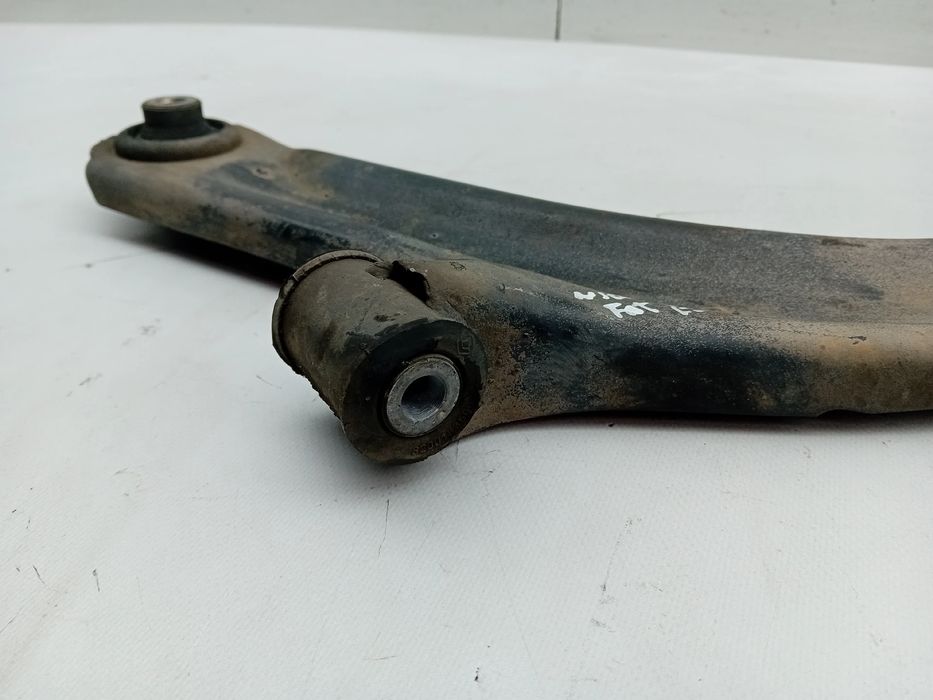 Braço de suspensão frente esquerdo RENAULT Clio III (BR0/1, CR0/1)