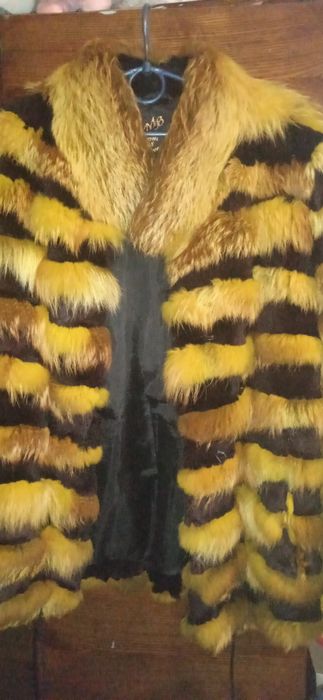 Шуба с чернобурка крашенная