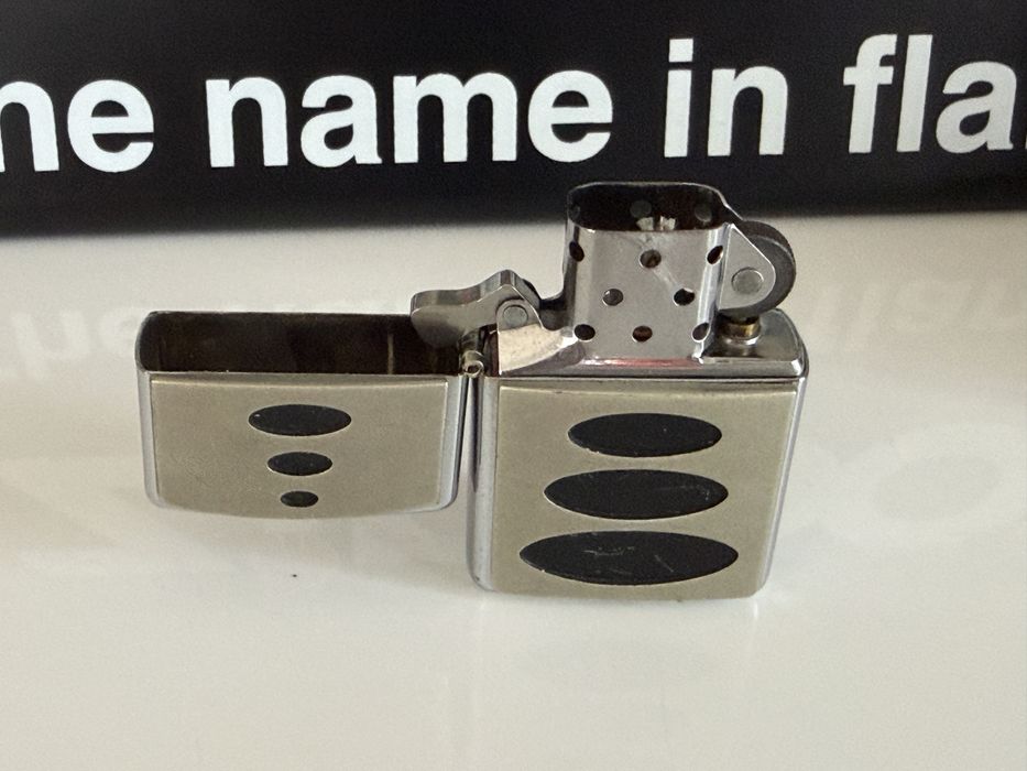 Zapalniczka Zippo Black Ovals czarne elipsy