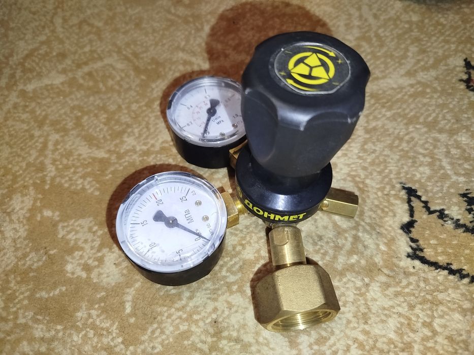 Редуктор газовый, аргоновый
