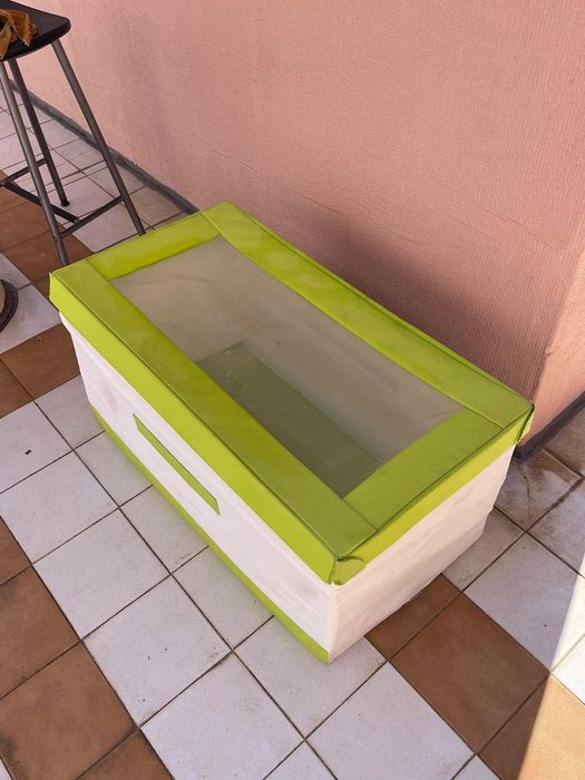 Caixa grande para guardar coelhos, gatos e outros pequenos animais