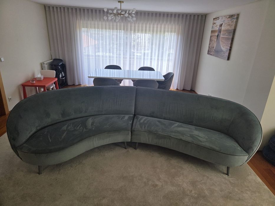 Sofá + mesa+cadeiras
