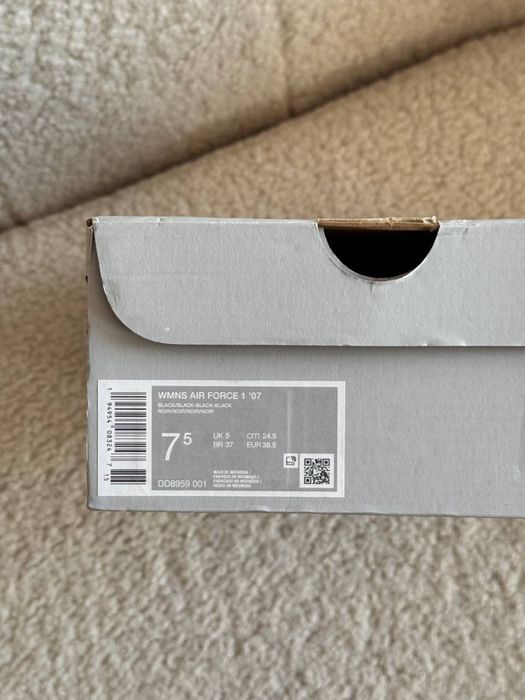 Кросівки Nike Air Force 1 ʼ07 38,5/41p