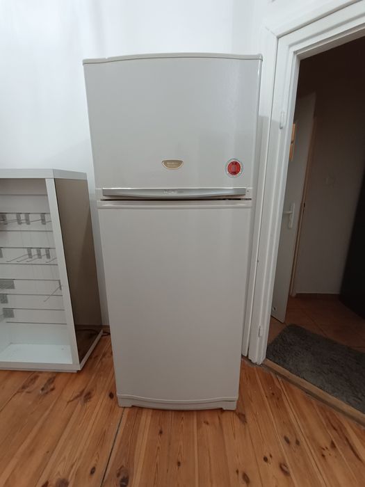 Lodówka Sharp wolnostojąca unikatowy design