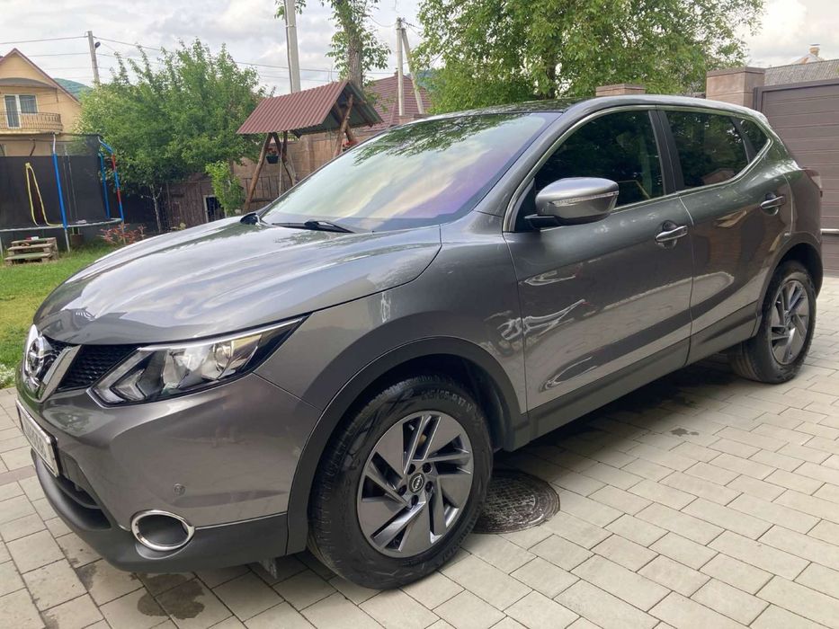 Nissan Qashqai 2013 року ,дизель-механіка(1.5)