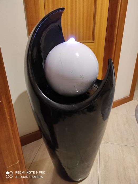 Fonte moderna com luz Led