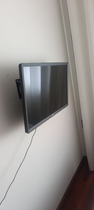 Televisão LG 28TN515S Smart - Como Nova