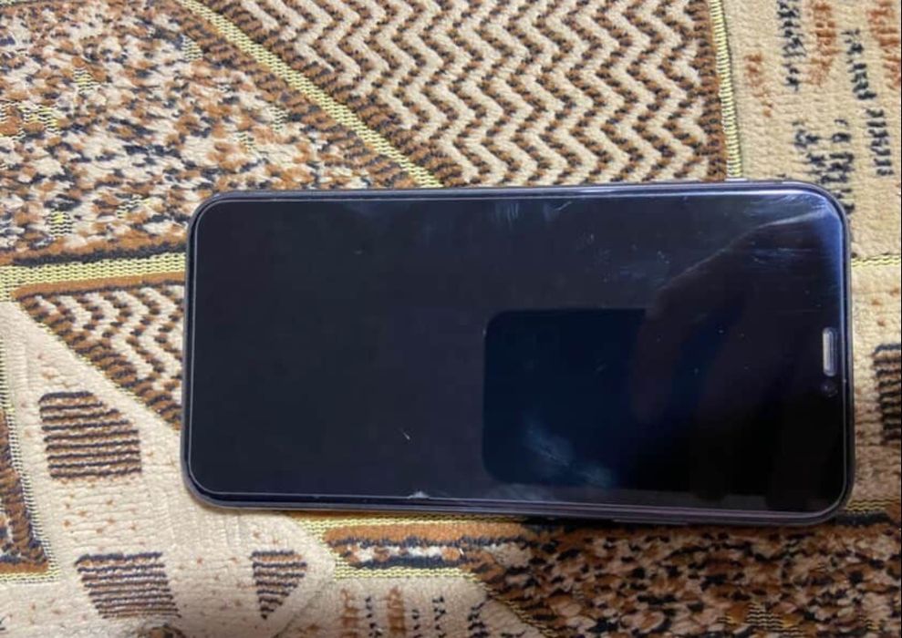 Продам iPhone 11