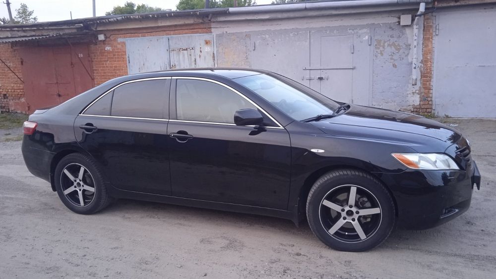 Продам Toyota Camry 40