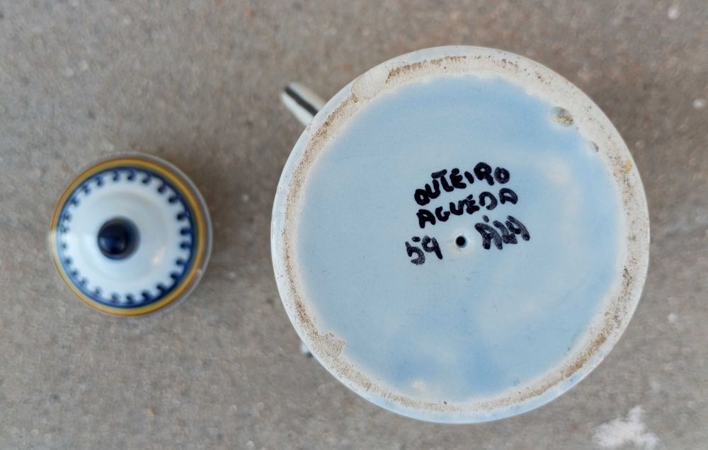 Pote "Caravela Portuguesa" em faiança Outeiro Águeda