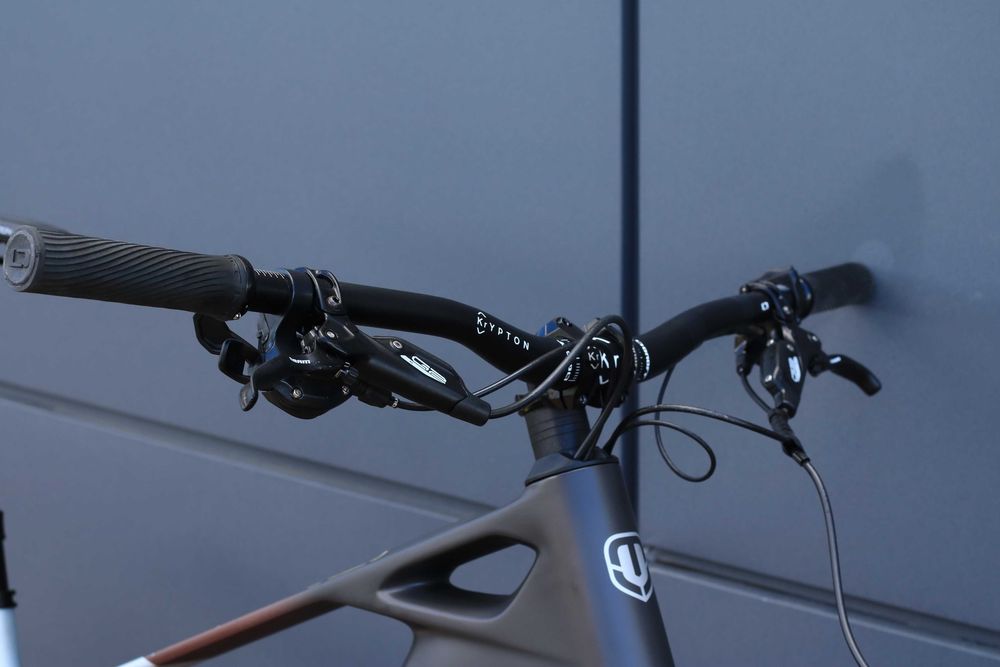 Mondraker Neat R Carbon L 2026 TQ HPR-50 карбон e-MTB 29