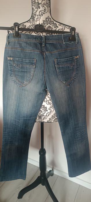 Jeansy damskie Clockhouse