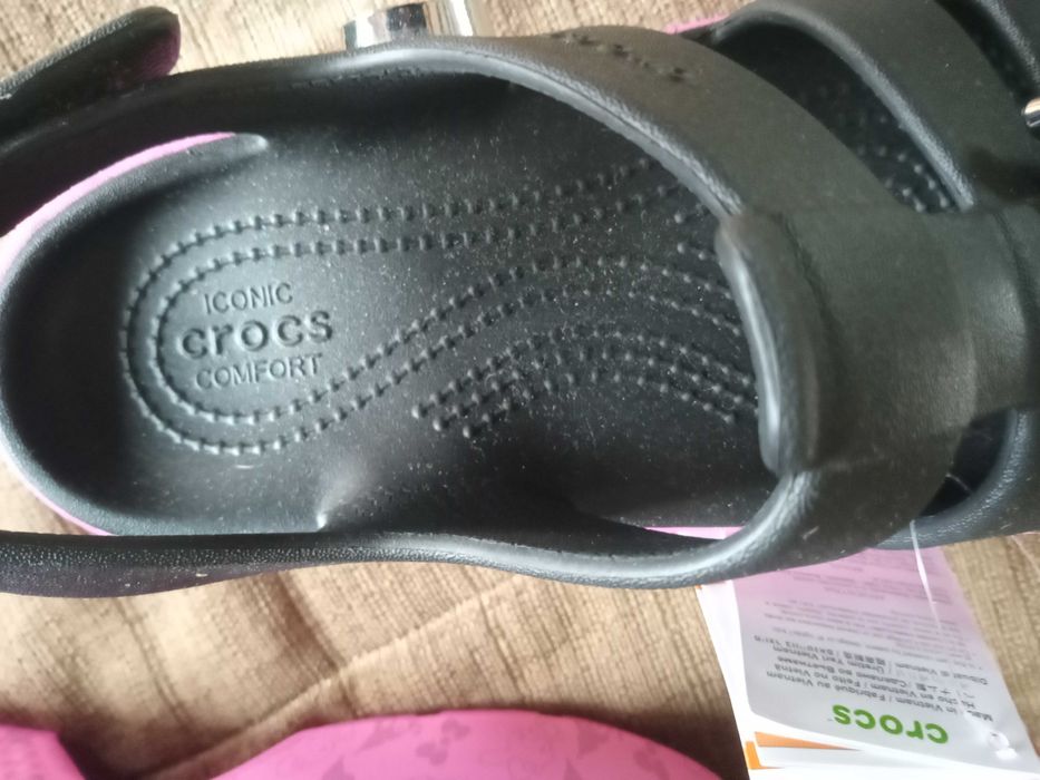 Crocs Stomp Sandal Hello Kitty & Friends, My Melody & Kuromi 37-38 W7