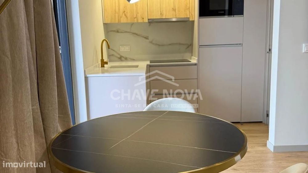 Apartamento T0 Novo com Varanda e com piscina | Santa Marinha, Gaia