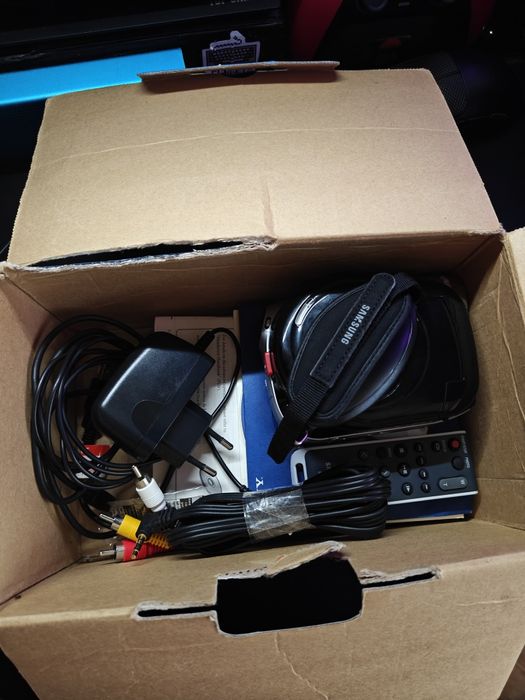 Камкодер Samsung VP-DX105