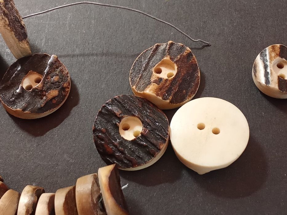 Ґудзики вантажні з рогу оленя