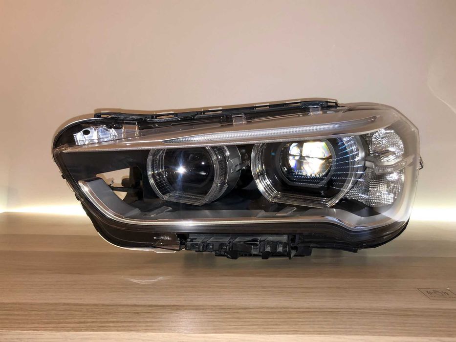 Farol BMW X1 F48 - Full LED Esquerdo