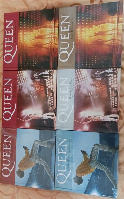 Discografia completa Queen-24 livros +24 CDs Remasterizados