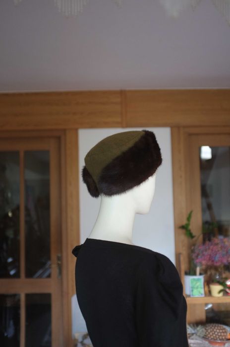 zielony wełniany toczek zimowy vintage 40s 50s zabytkowy futro norki
