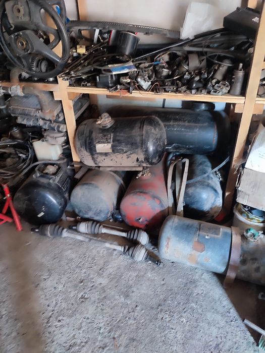 Продам автомобильные газовые баллоны