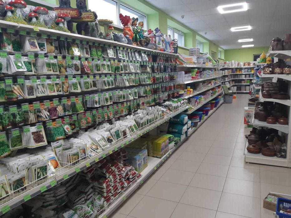 Стелажі для магазину, каси, холодильники. Торгове обладнання