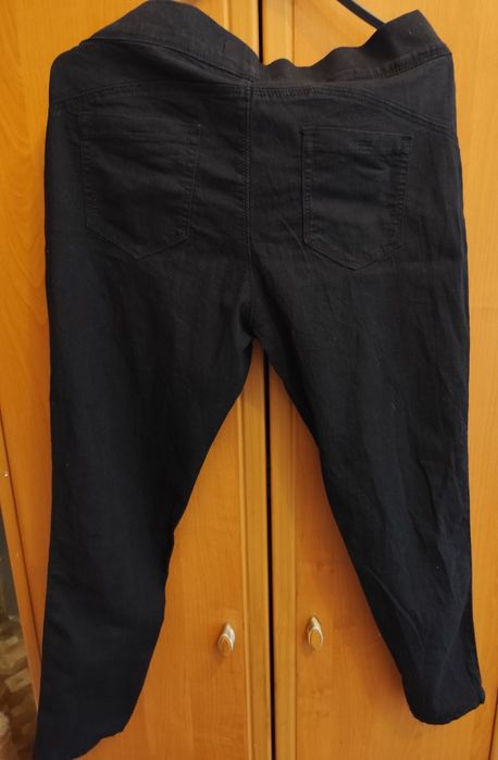 Штани жіночі чорні звужені донизу