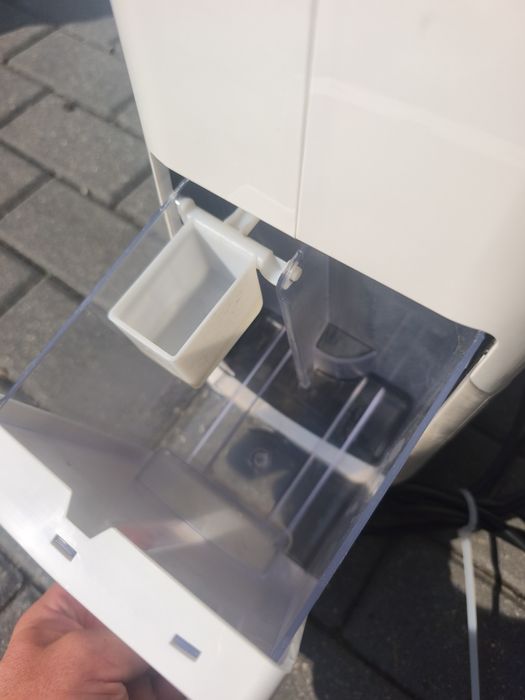 Osuszacz powietrza domowy Blyss 16 l/24 h 300W zasięg 30m2 Polecam