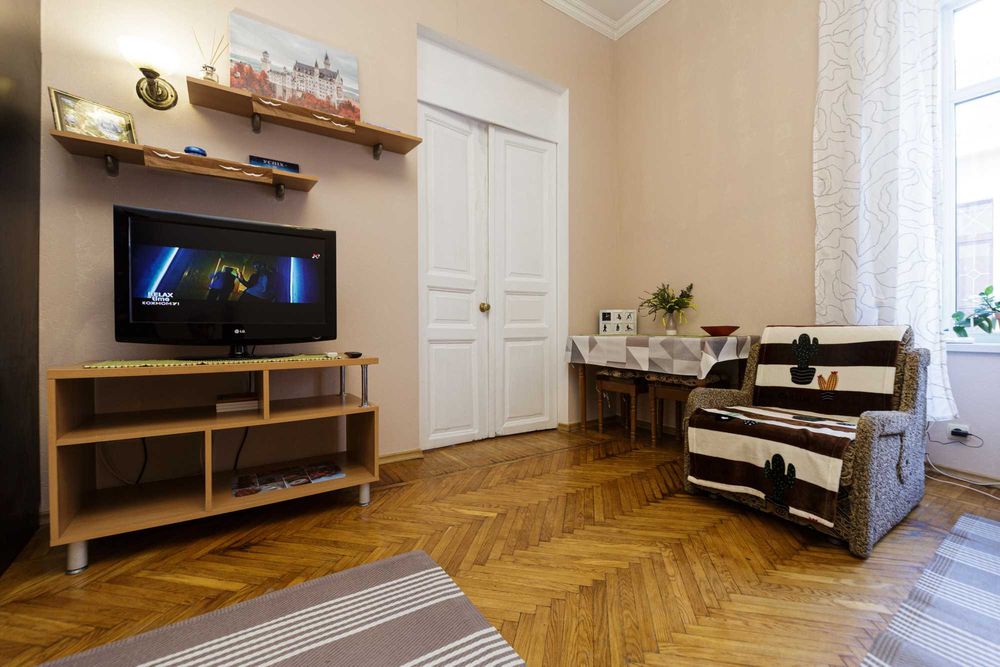 В центре Одессы, Дерибасовская 3 мин,от хозяина