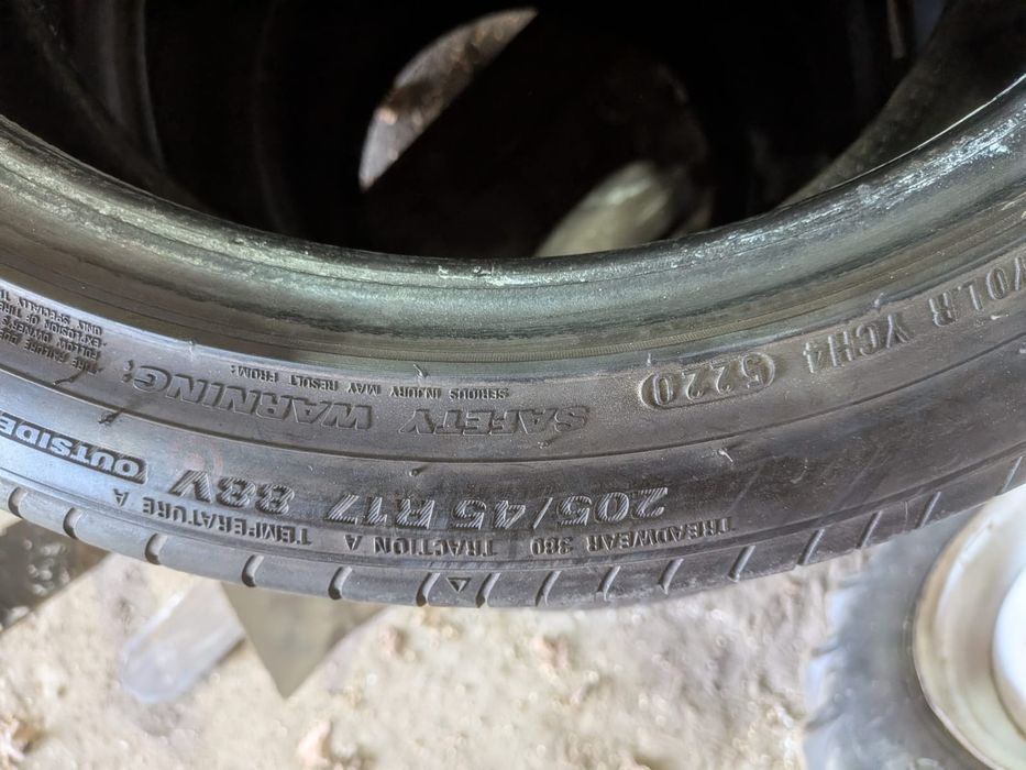 Opony letnie 205/45 R17 4 sztuki