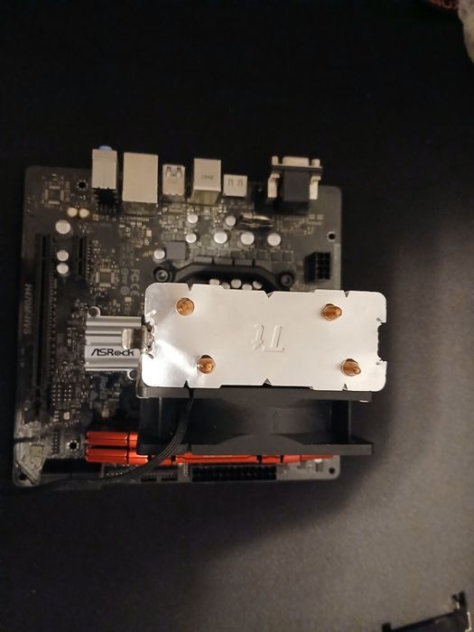 Płyta główna z procesorem i3-10100F + 8GB DDR4 2666MHz