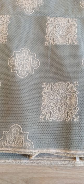 Vendo tecido verde e beje