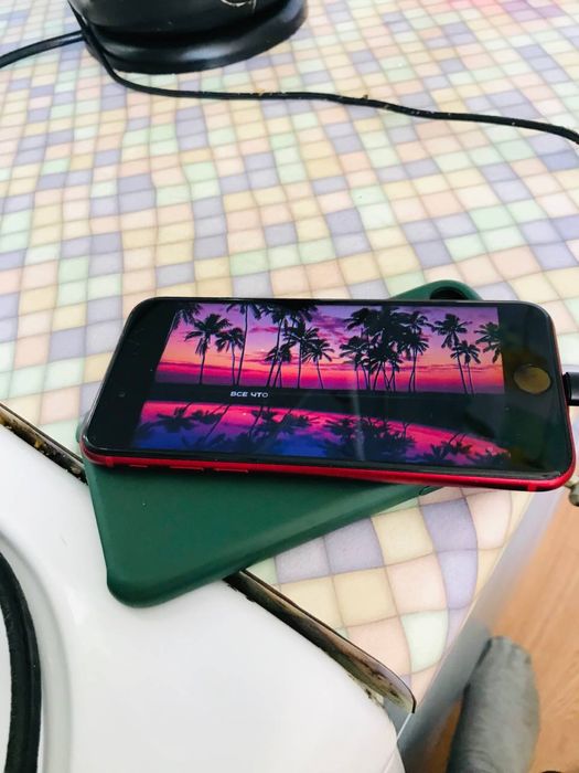 iPhone SE 3 на 64