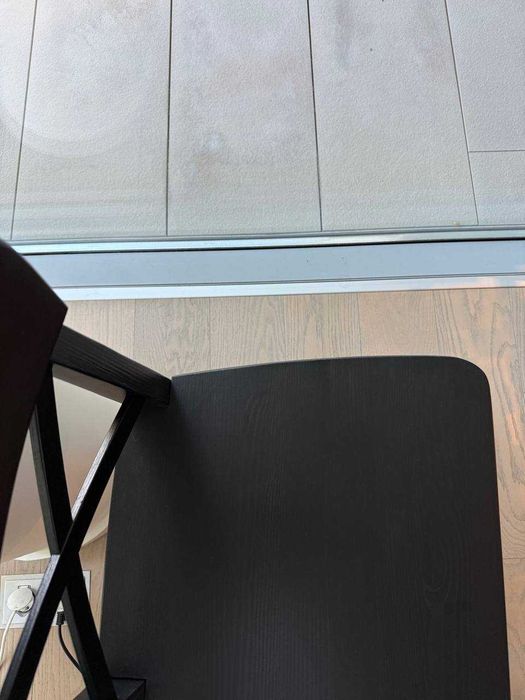 Três bancos de bar em estado perfeito IKEA (preço para três)