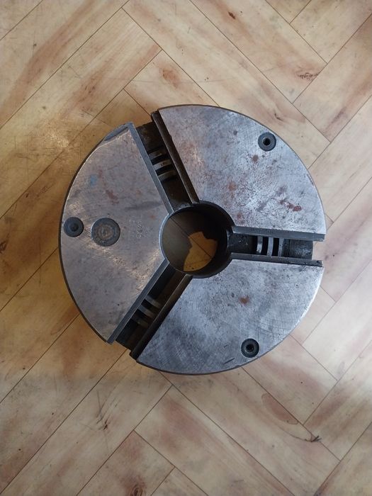 Uchwyt tokarski bison fi 200 z PRL-u
