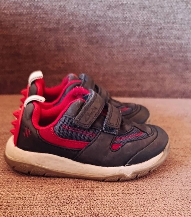 Кросівки шкіряні Clarks 22 розмір, устілка 14 см