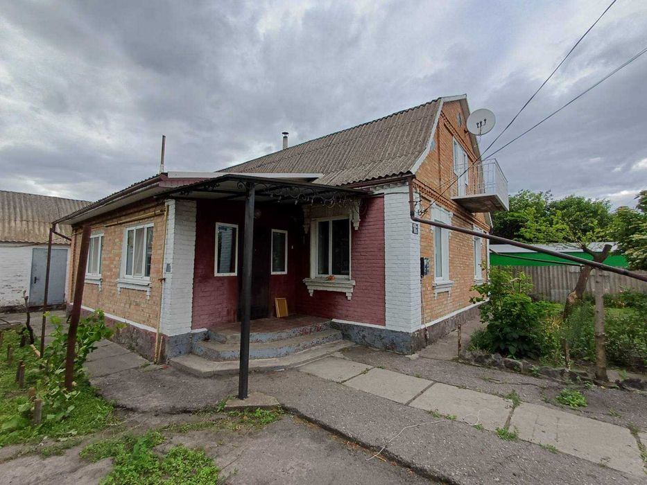 ПРОДАЄТЬСЯ БУДИНОК У м. УЗИН