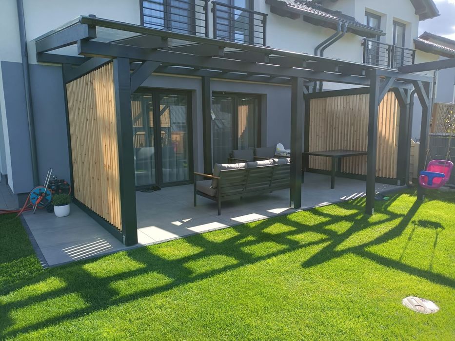 Zabudowa tarasu lamele drewno szkło