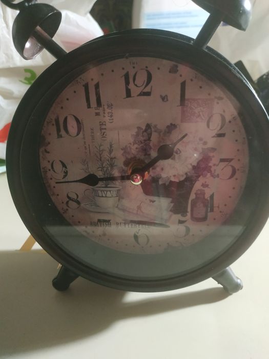 Настінний годинник для декору