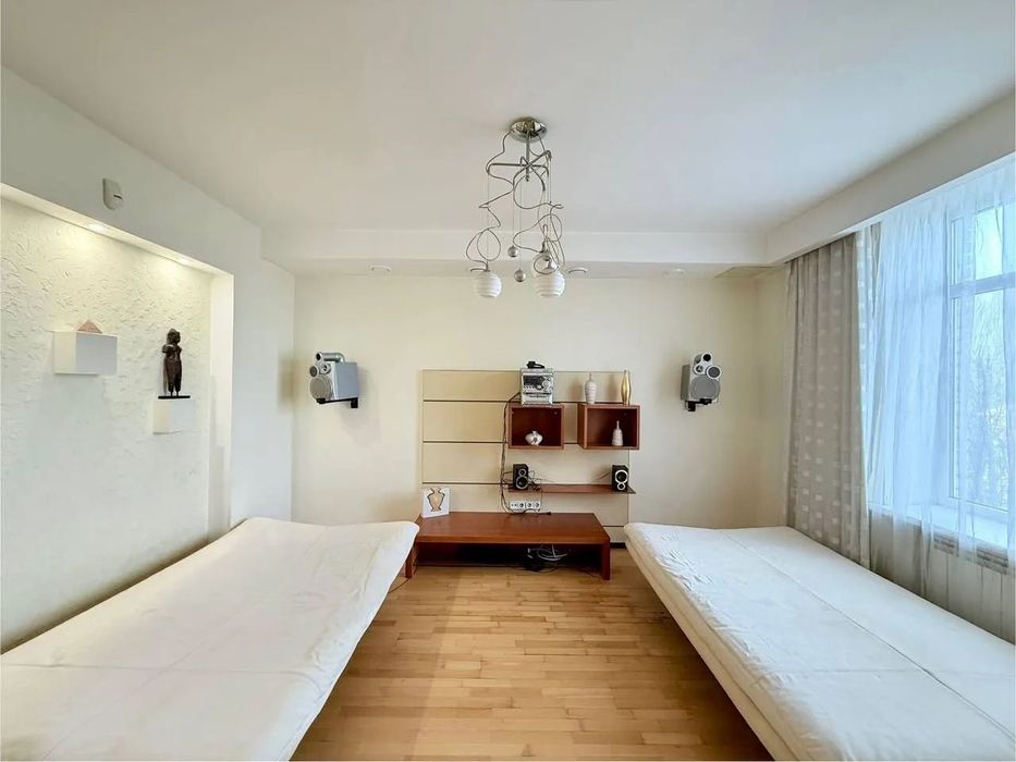 Продам квартиру парк Шевченка