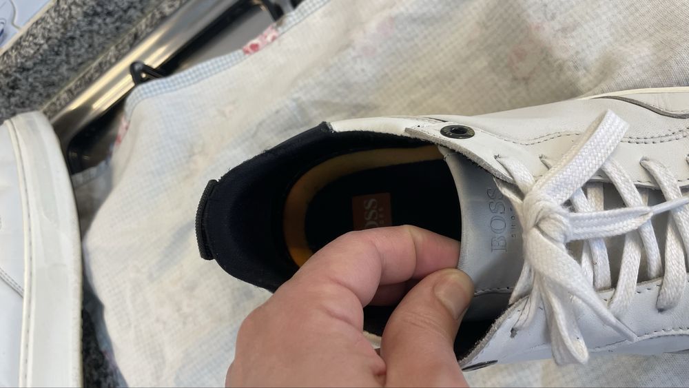 Sapatilhas BOSS com uso normal.