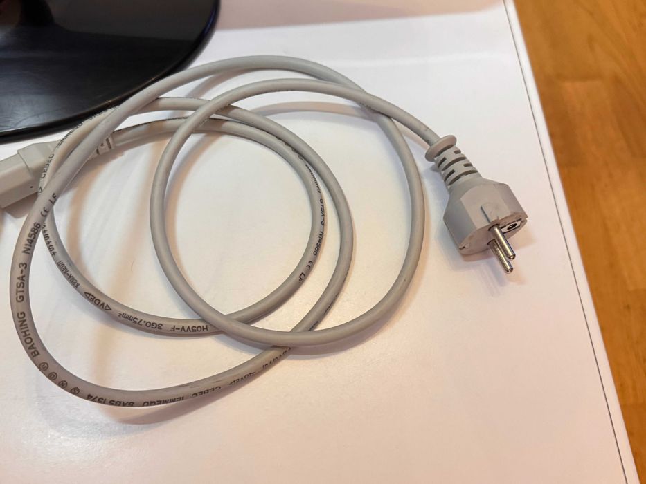 Monitor LG W2261VP-PF czarny FullHD