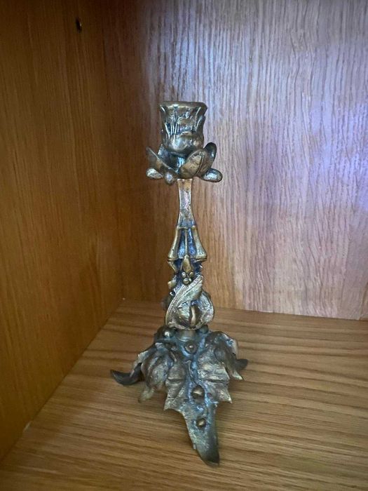 Antigo castiçal de bronze/latão