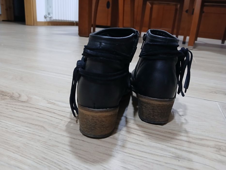 Botas Pretas com Salto