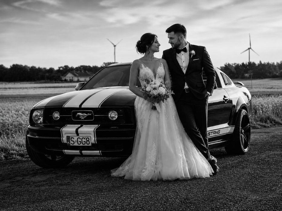 FORD MUSTANG do ślubu wynajem z kierowcą