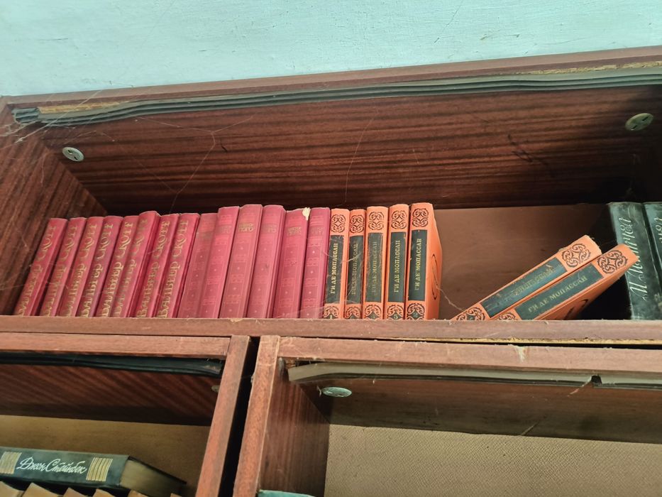Продам книги оптом в хорошем состоянии 10шт+