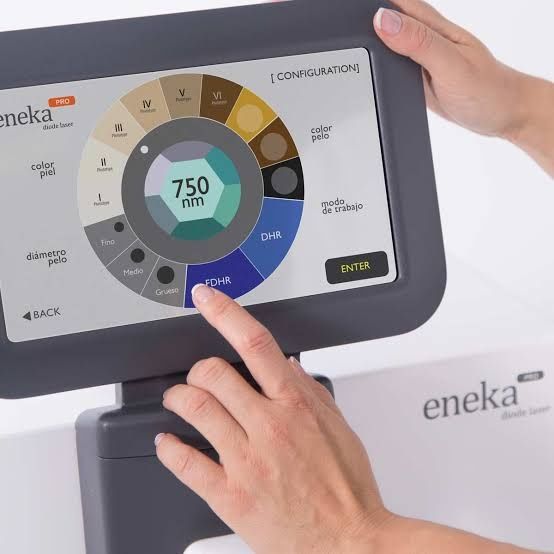 Vende-se Máquina de Depilação a Laser Diodo 808nm – Eneka Pro