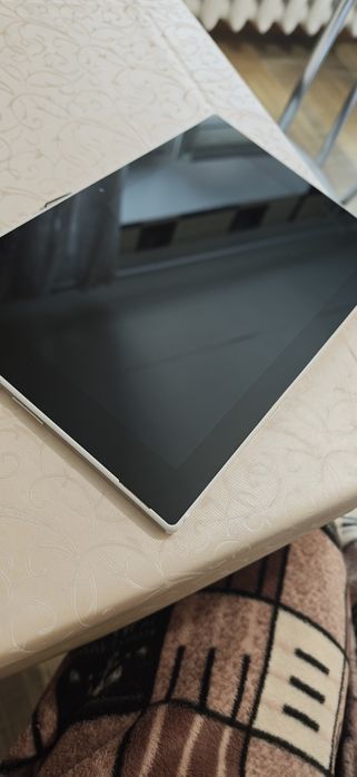 Xperia tablet z2 model SGP521